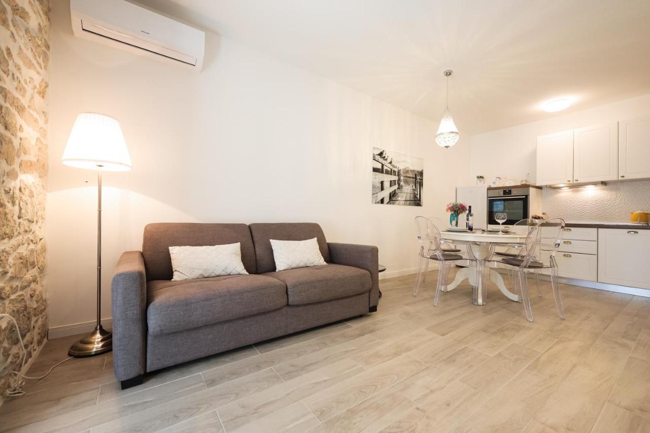 Pavle's Apartment *